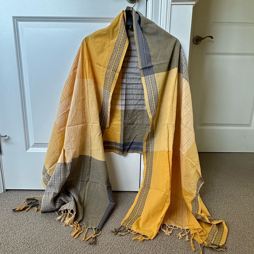 Vintage new reversible embroidered colorblock tassel fringe artisan scarf shawl